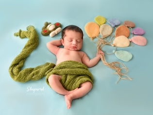  عکاسی نوزاد آتلیه شاپرک با تم بادکنک