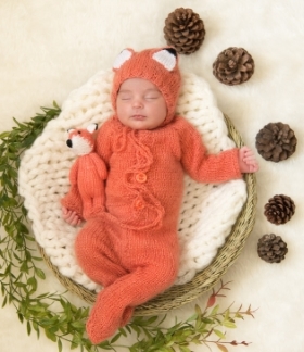  عکاسی نوزاد با تم و لباس نارنجی روباه 